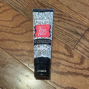 Perfectly Posh Toes Before Bros Hot Wrap Foot Mask